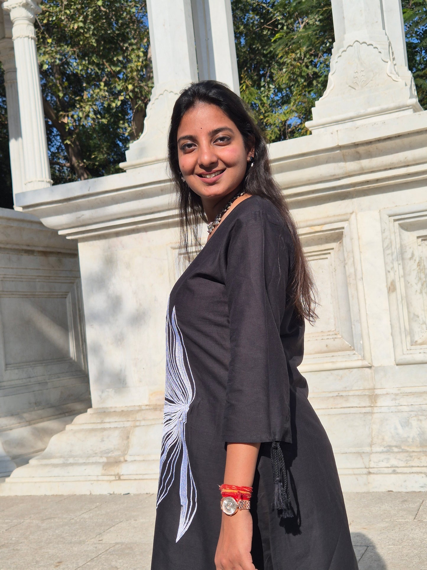 Shadow Leaf Embroidered Cotton Kurta