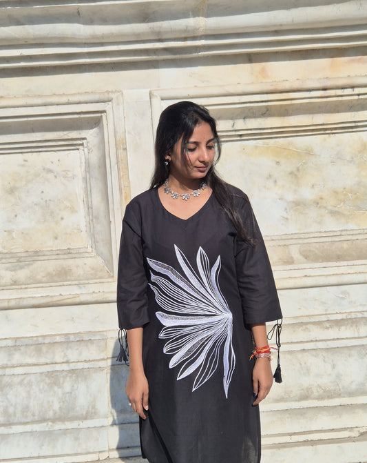 Shadow Leaf Embroidered Cotton Kurta